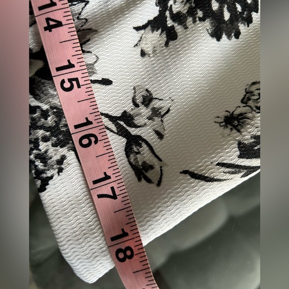 Elegant White House Black Market Bustier - size 10 - Picture 10 of 12